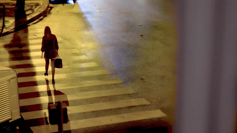 Beautiful Girls Enjoy The Sex Machine And A Vibrating Wand